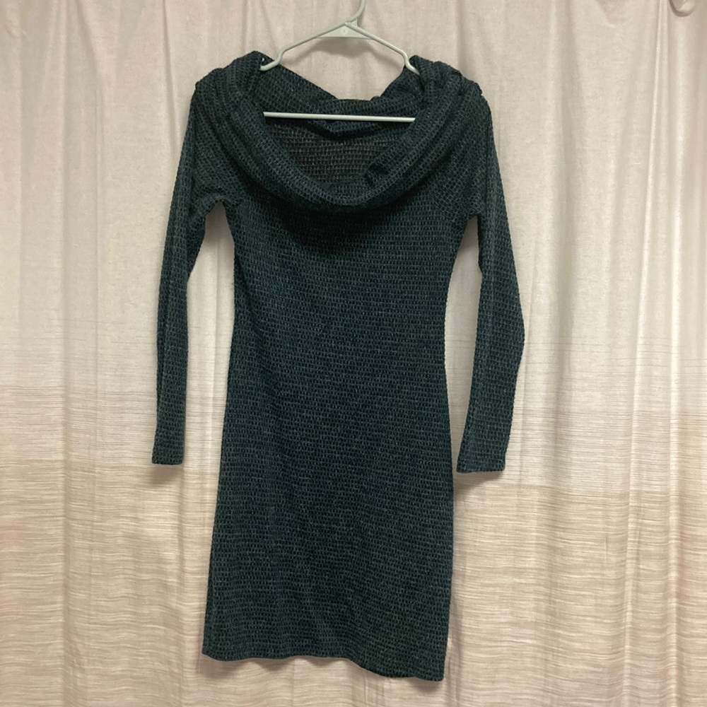Green infinity scarf style dress